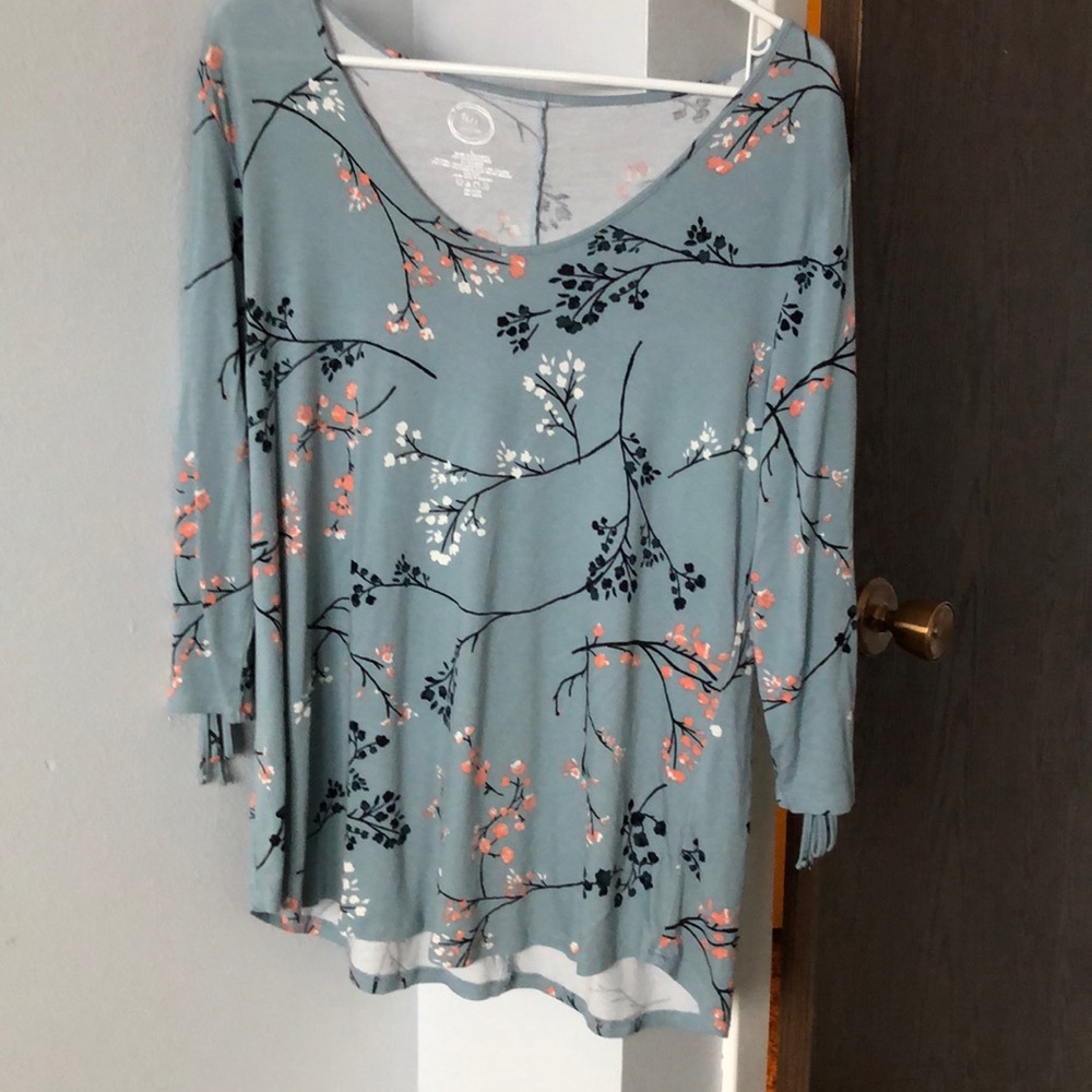 Slit/Tie Arm Blouse